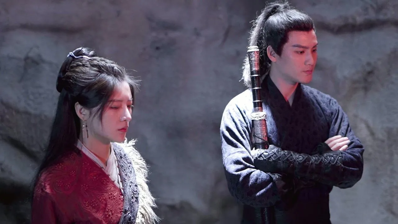 Chaotic Jianghu Divine Weapons Rivalry